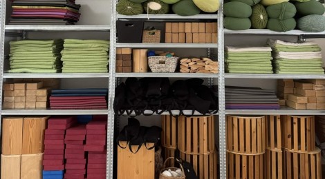 props-iyengar-yoga